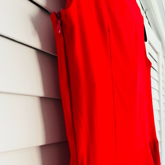 Red 𝓥𝓪𝓵𝓮𝓷𝓽𝓲𝓷𝓮'𝓼 Dress ♥️ - Picture 6 of 6
